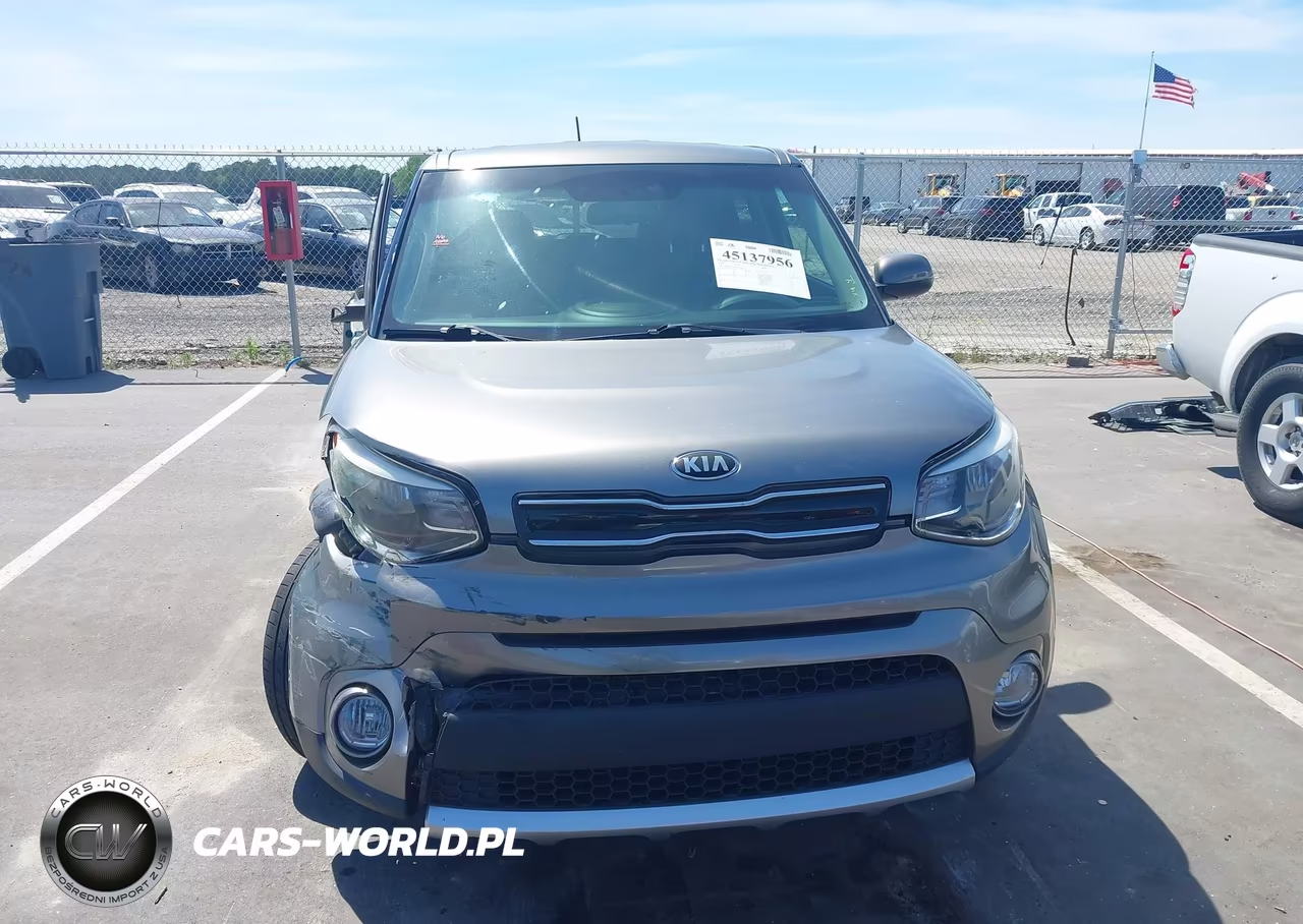2018 Kia Soul + VIN:KNDJP3A57J7507661 - 12