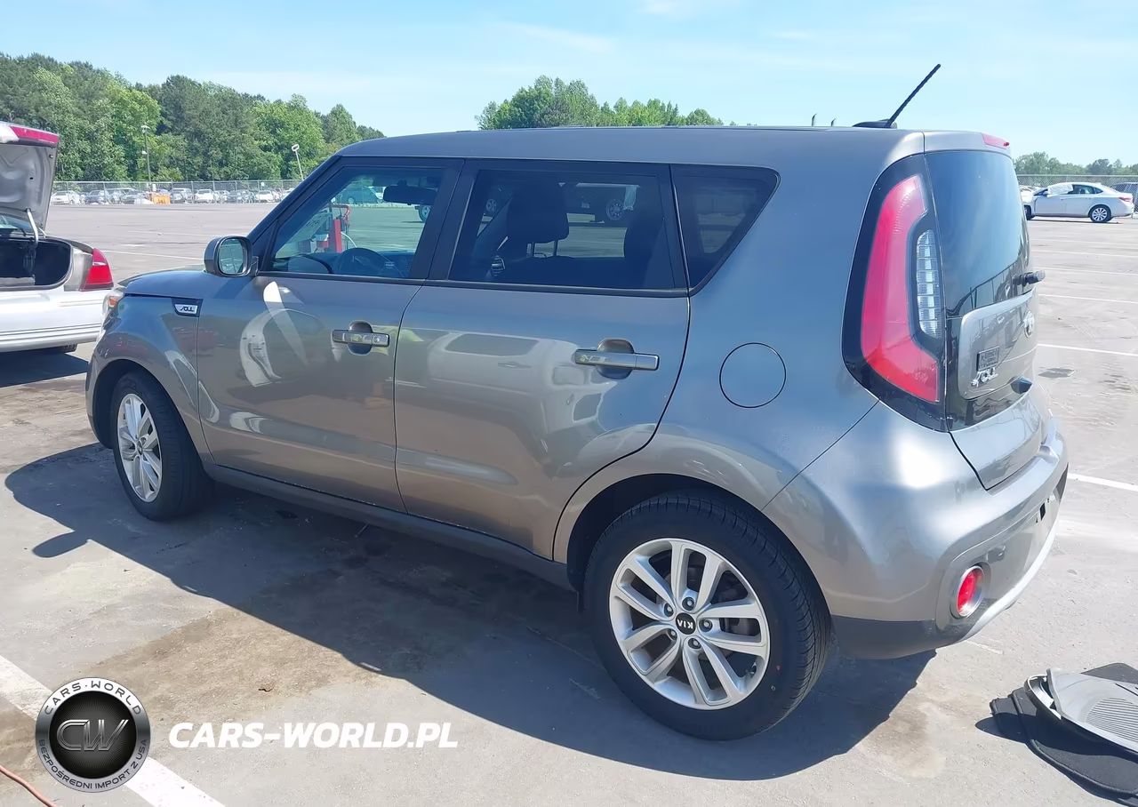 2018 Kia Soul + VIN:KNDJP3A57J7507661 - 3