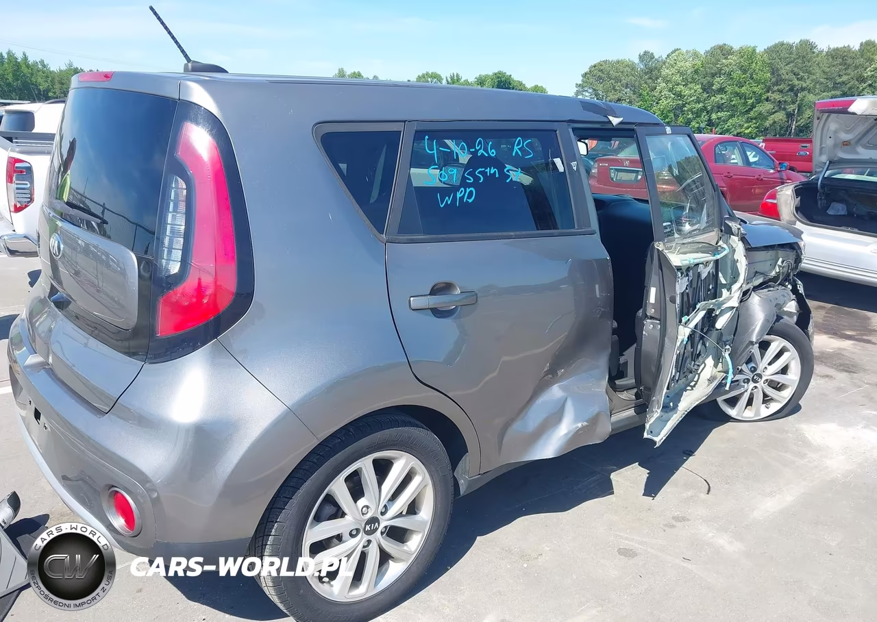 2018 Kia Soul + VIN:KNDJP3A57J7507661 - 4
