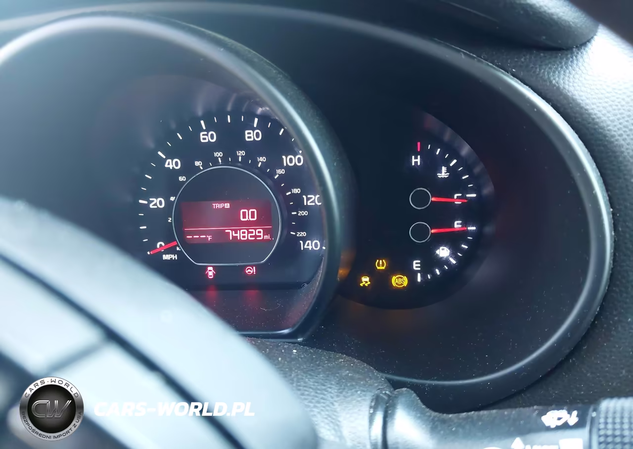 2018 Kia Soul + VIN:KNDJP3A57J7507661 - 7