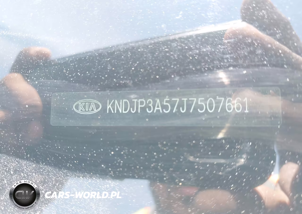 2018 Kia Soul + VIN:KNDJP3A57J7507661 - 9