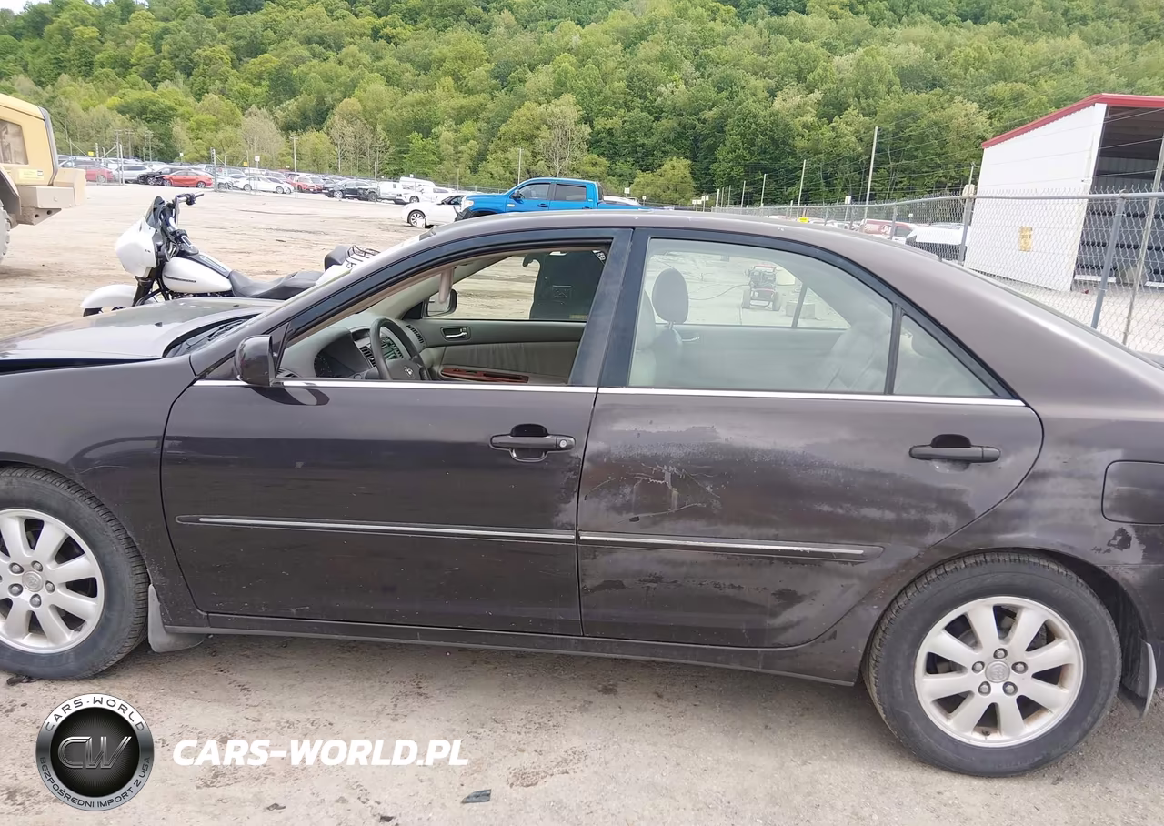 2002 Toyota Camry Xle VIN:4T1BE30K82U618445 - 14