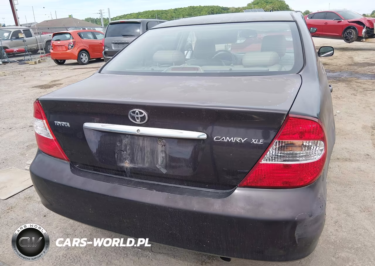 2002 Toyota Camry Xle VIN:4T1BE30K82U618445 - 16