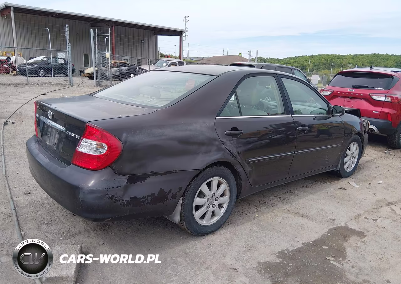 2002 Toyota Camry Xle VIN:4T1BE30K82U618445 - 4