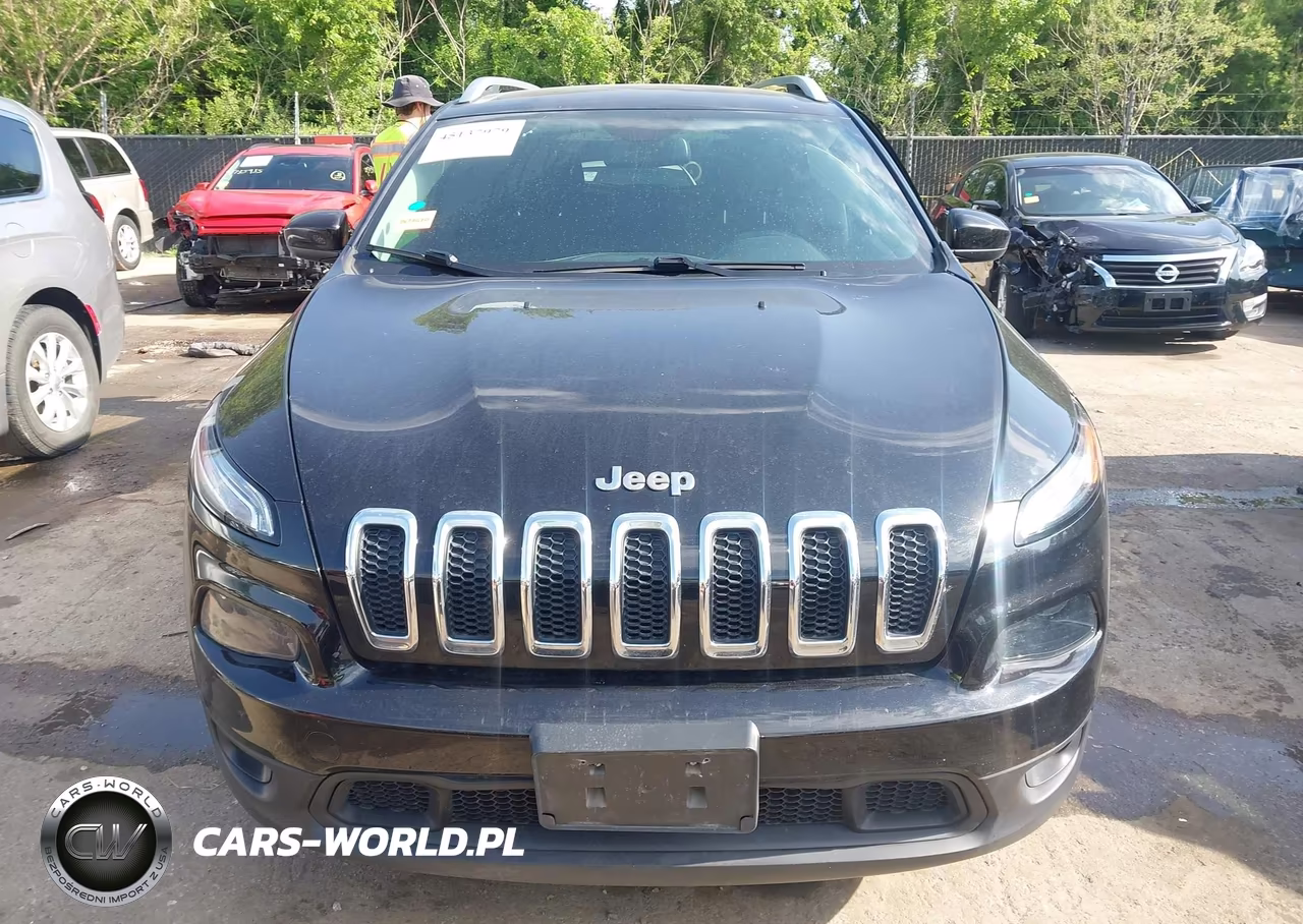2015 Jeep Cherokee Latitude VIN:1C4PJLCS3FW525666 - 12
