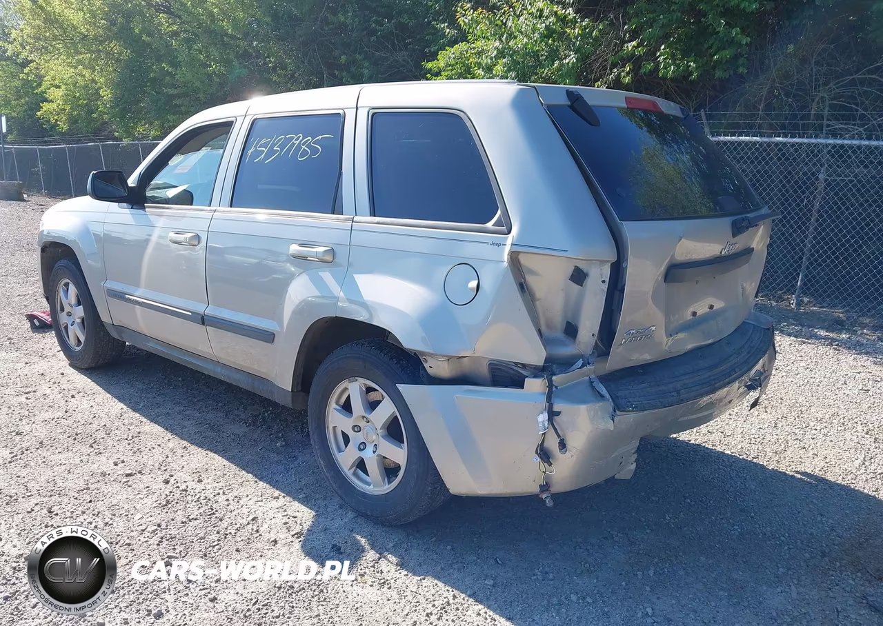 2008 Jeep Grand Cherokee Laredo VIN:1J8GR48K78C165077 - 3