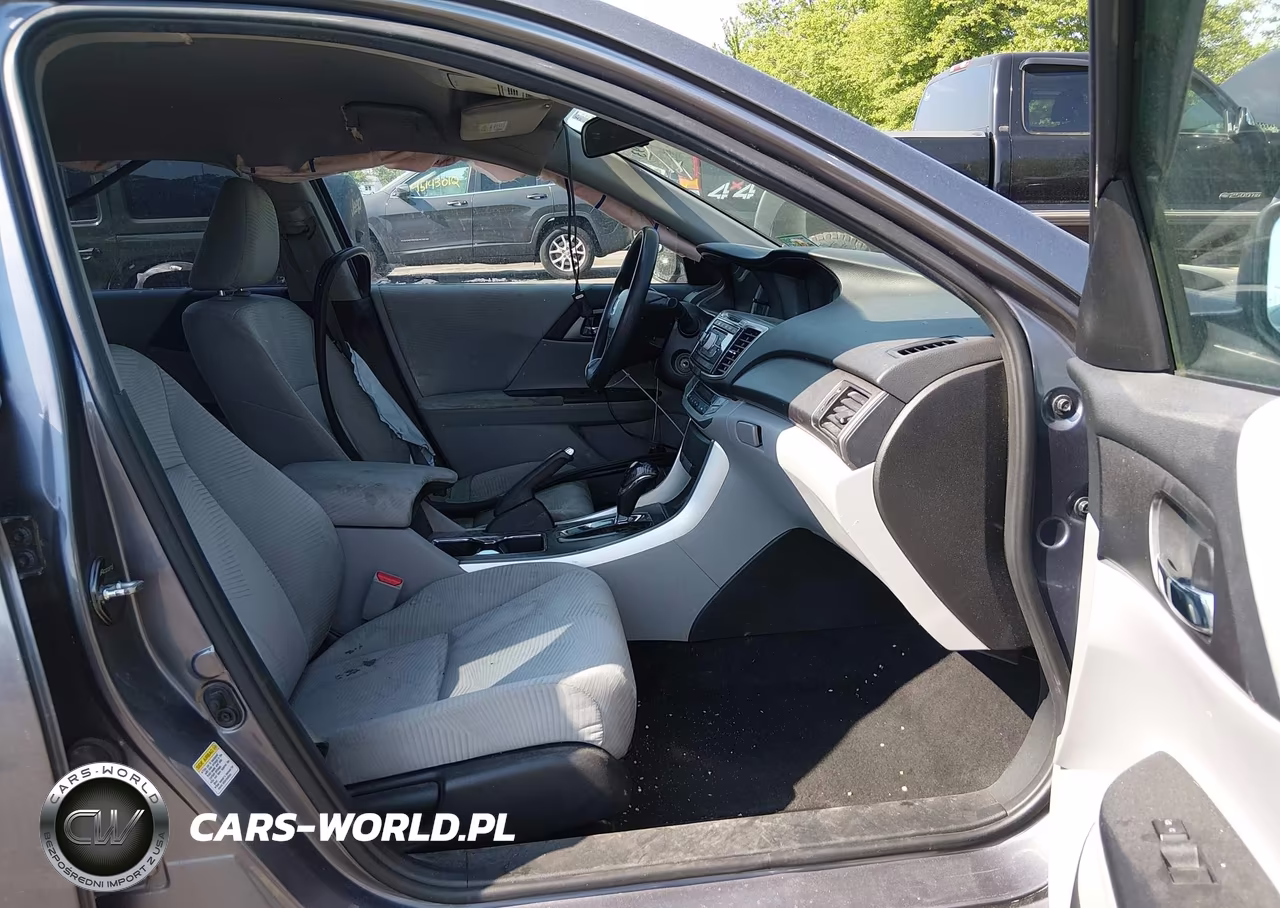 2015 Honda Accord Lx VIN:1HGCR2F35FA205379 - 5