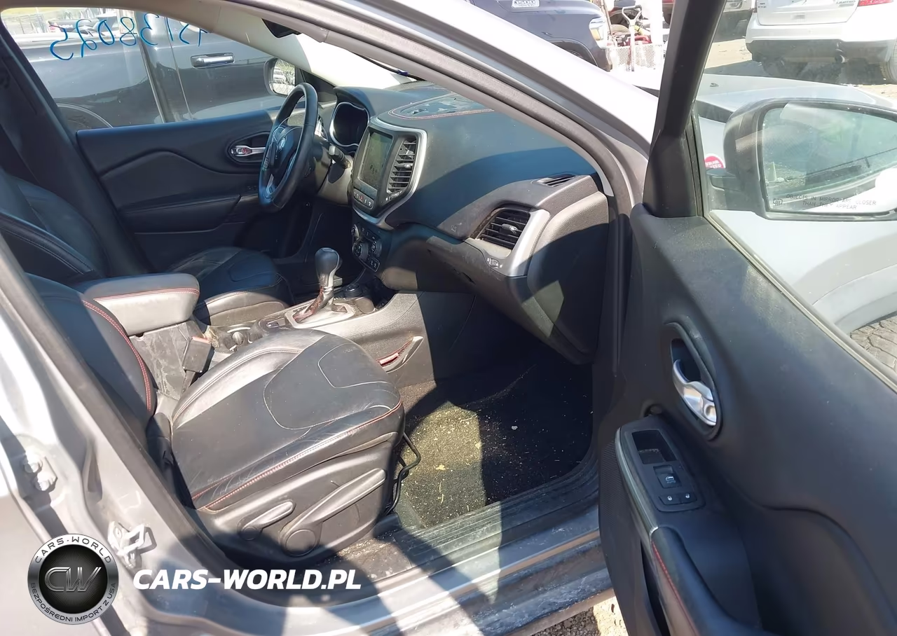2014 Jeep Cherokee Trailhawk VIN:1C4PJMBS2EW254671 - 5