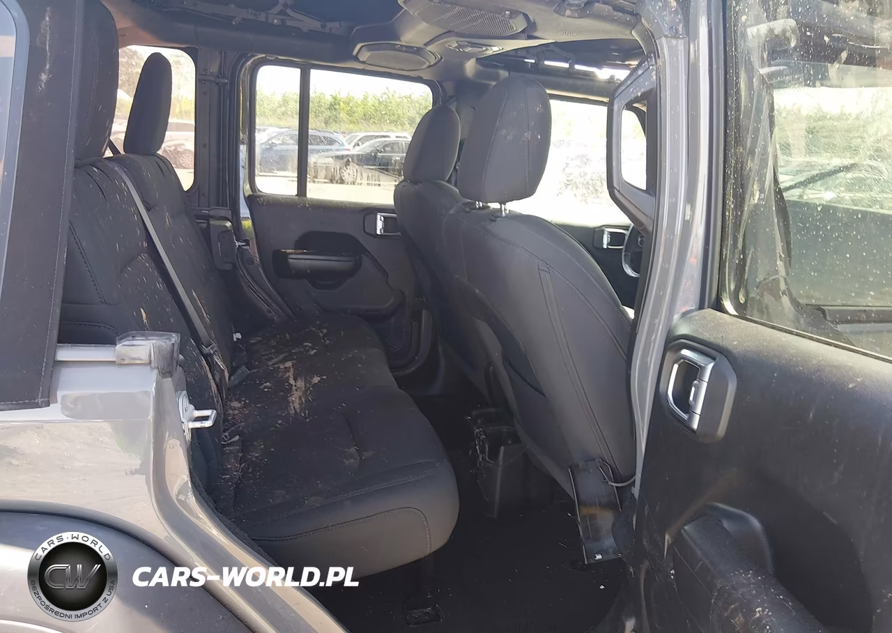 2020 Jeep Wrangler Unlimited Sport S 4X4 VIN:1C4HJXDNXLW261488 - 8