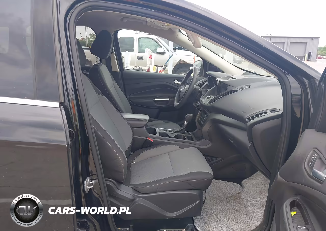 2017 Ford Escape Se VIN:1FMCU9GD8HUD95365 - 5
