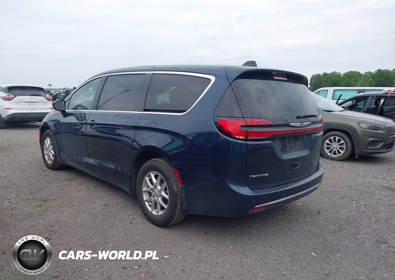 2025 Chrysler Pacifica Select VIN:2C4RC1BG0SR587551 - 3