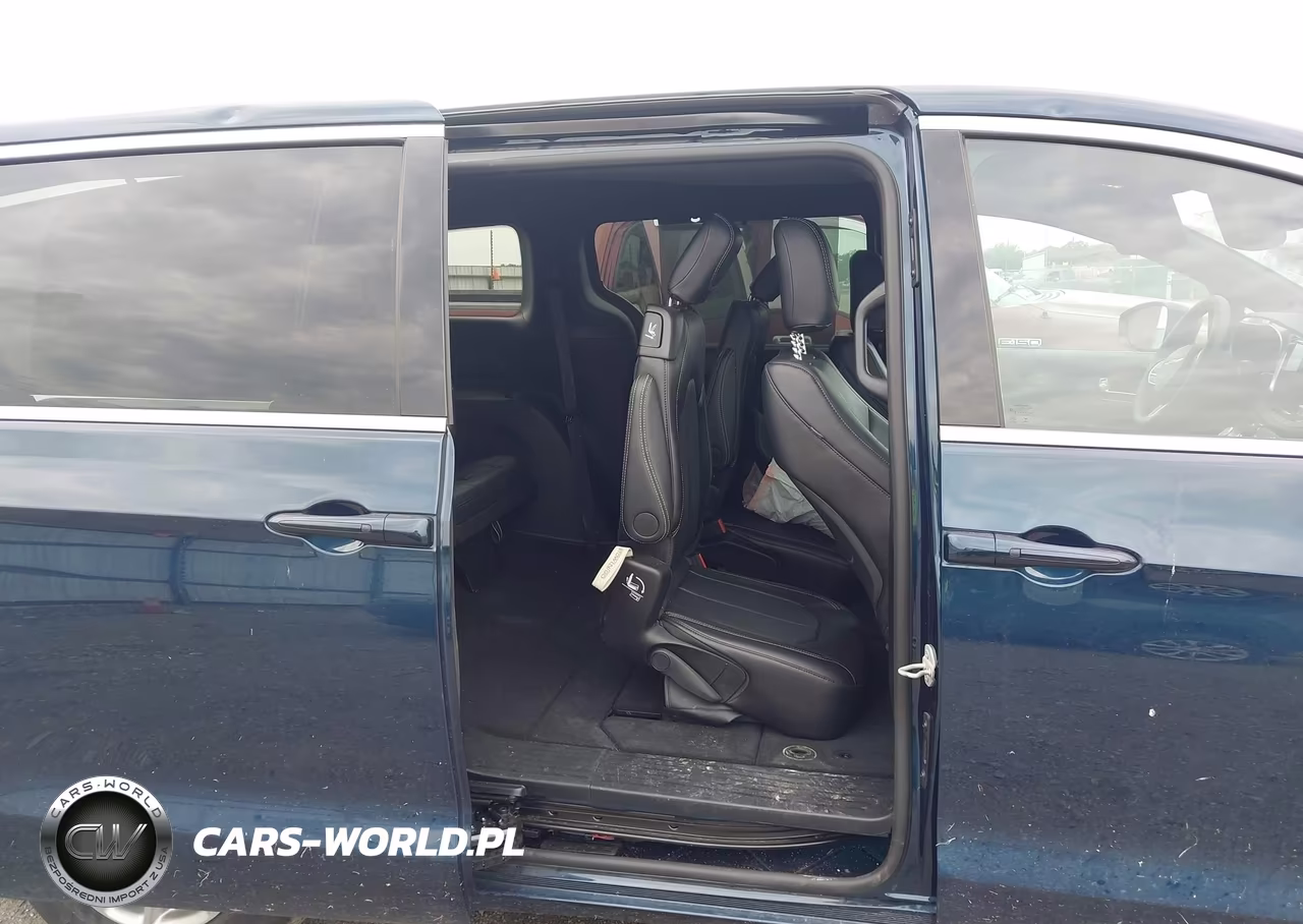 2025 Chrysler Pacifica Select VIN:2C4RC1BG0SR587551 - 8