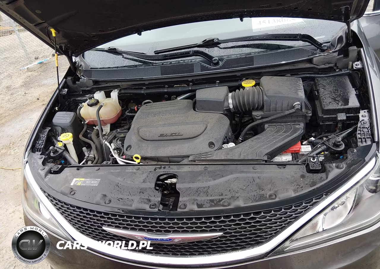 2020 Chrysler Pacifica Touring L VIN:2C4RC1BG3LR280408 - 10