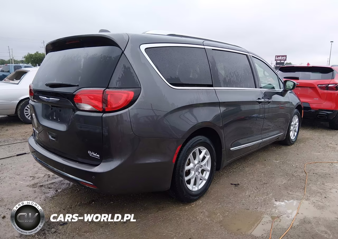 2020 Chrysler Pacifica Touring L VIN:2C4RC1BG3LR280408 - 4