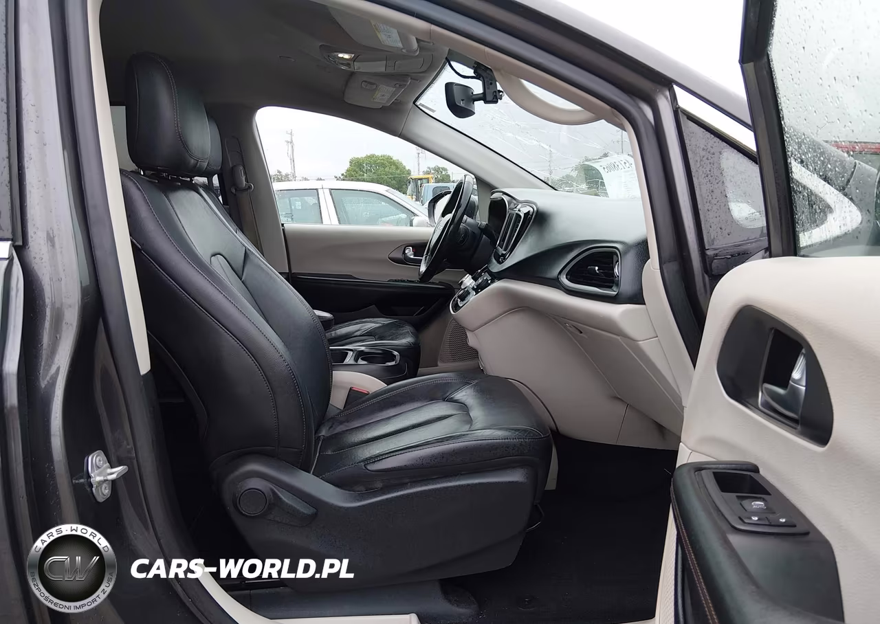 2020 Chrysler Pacifica Touring L VIN:2C4RC1BG3LR280408 - 5