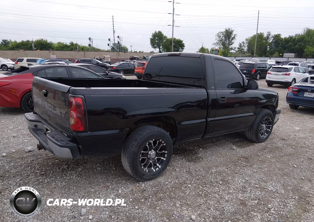 2005 Chevrolet Silverado 1500 Work Truck VIN:1GCEC14X75Z349573 - 4