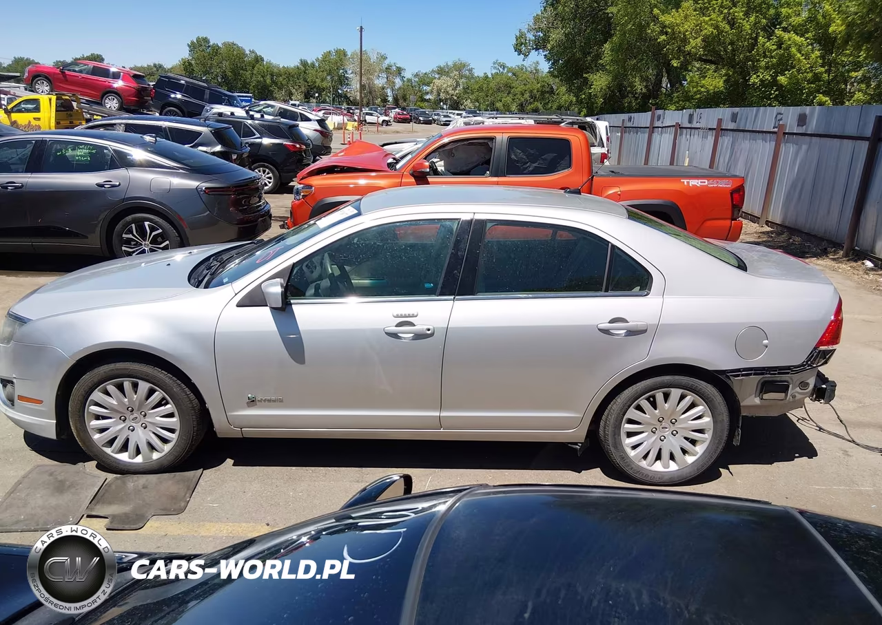 2010 Ford Fusion Hybrid VIN:3FADP0L38AR294421 - 15