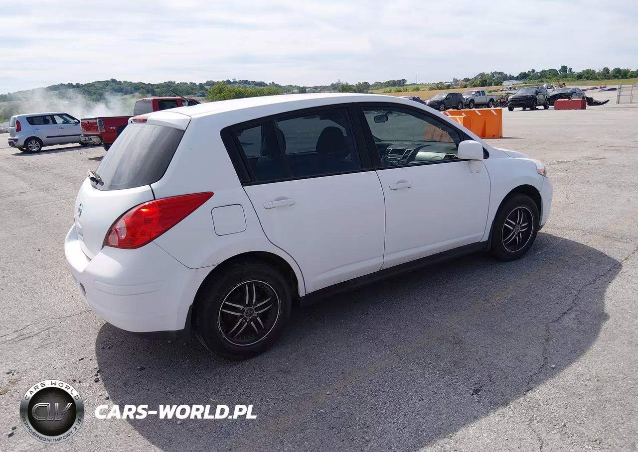 2009 Nissan Versa 1.8S VIN:3N1BC13E39L492958 - 4