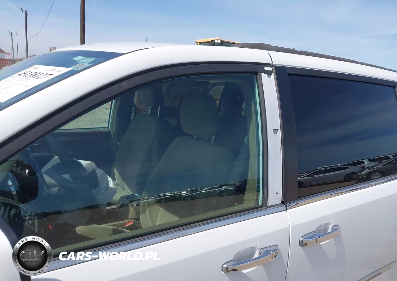 2014 Chrysler Town & Country Touring VIN:2C4RC1BG3ER475430 - 13