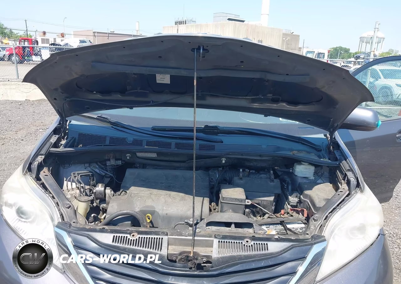 2013 Toyota Sienna Le V6 8 Passenger VIN:5TDKK3DC7DS338023 - 10