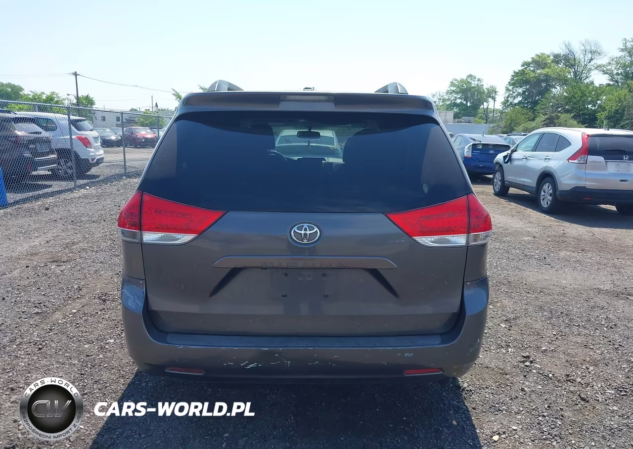 2013 Toyota Sienna Le V6 8 Passenger VIN:5TDKK3DC7DS338023 - 16