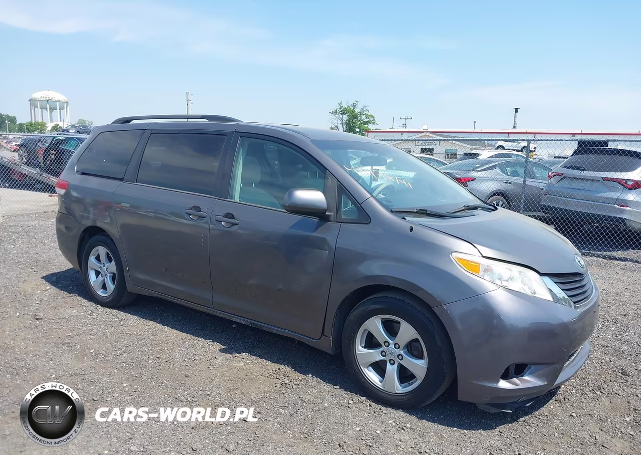 2013 Toyota Sienna Le V6 8 Passenger VIN:5TDKK3DC7DS338023 - 6