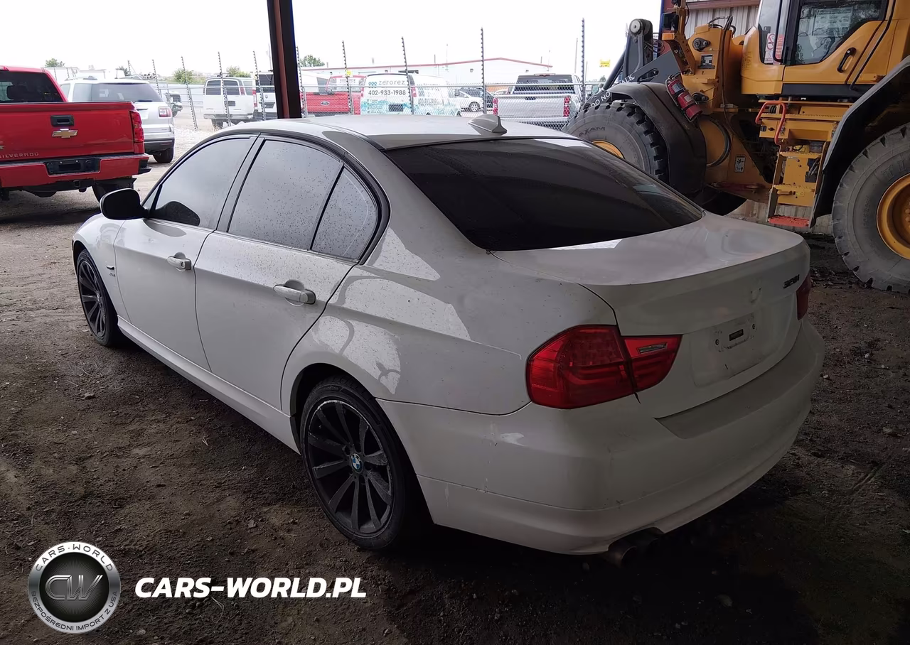 2011 BMW 328I xDrive VIN:WBAPK7C52BF088037 - 3