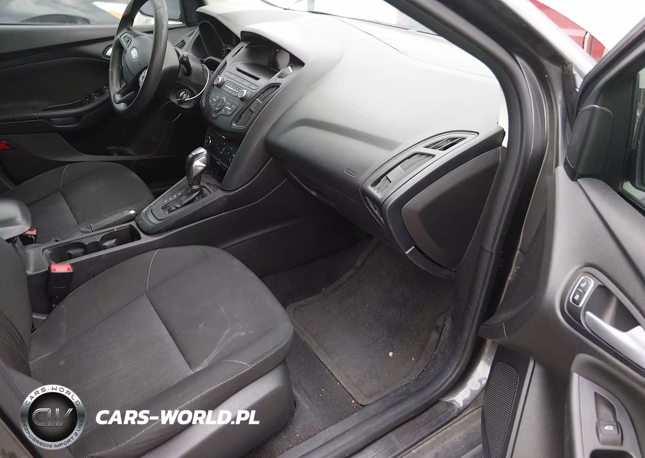 2015 Ford Focus Se VIN:1FADP3K24FL249881 - 5