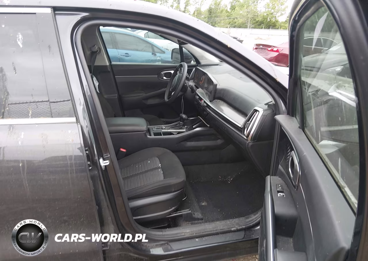 2025 Kia Sorento Lx VIN:5XYRG4JC0SG370249 - 5