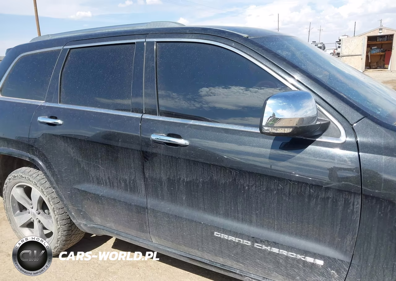 2015 Jeep Grand Cherokee Overland VIN:1C4RJECG8FC615123 - 14