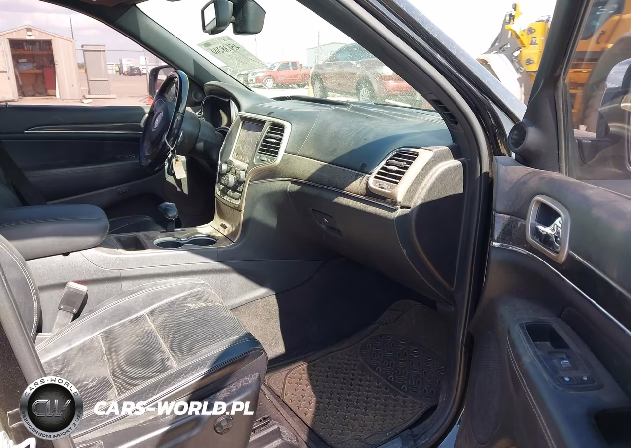 2015 Jeep Grand Cherokee Overland VIN:1C4RJECG8FC615123 - 5