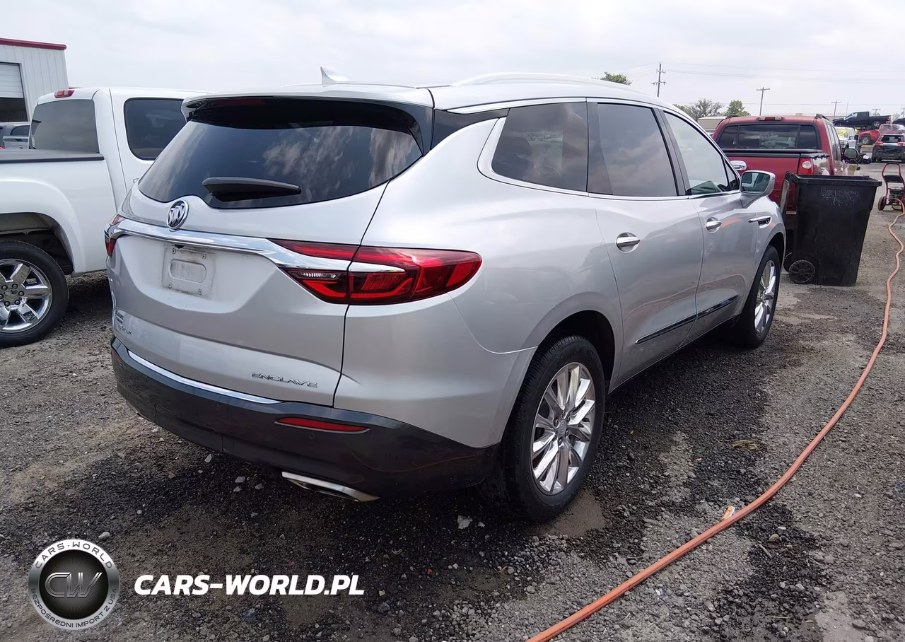 2018 Buick Enclave Premium VIN:5GAERCKW4JJ139530 - 4