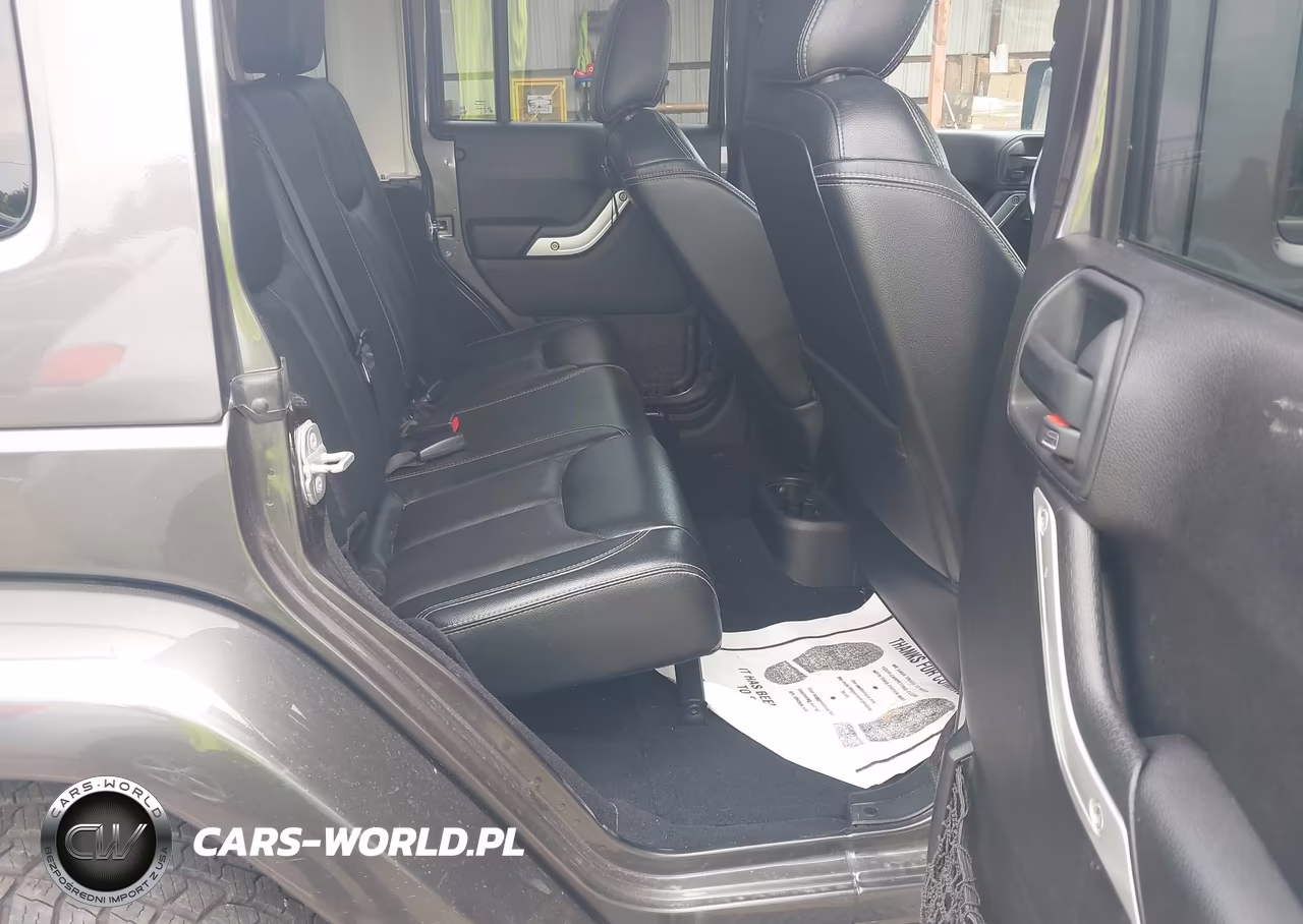 2014 Jeep Wrangler Unlimited Sahara VIN:1C4BJWEG8EL296289 - 8