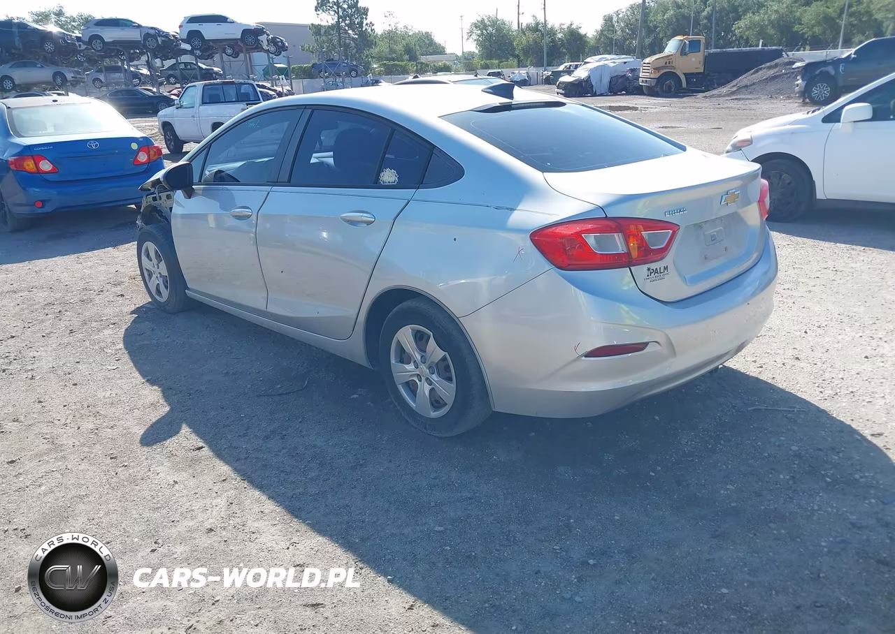 2016 Chevrolet Cruze Ls Auto VIN:1G1BC5SM7G7239357 - 3