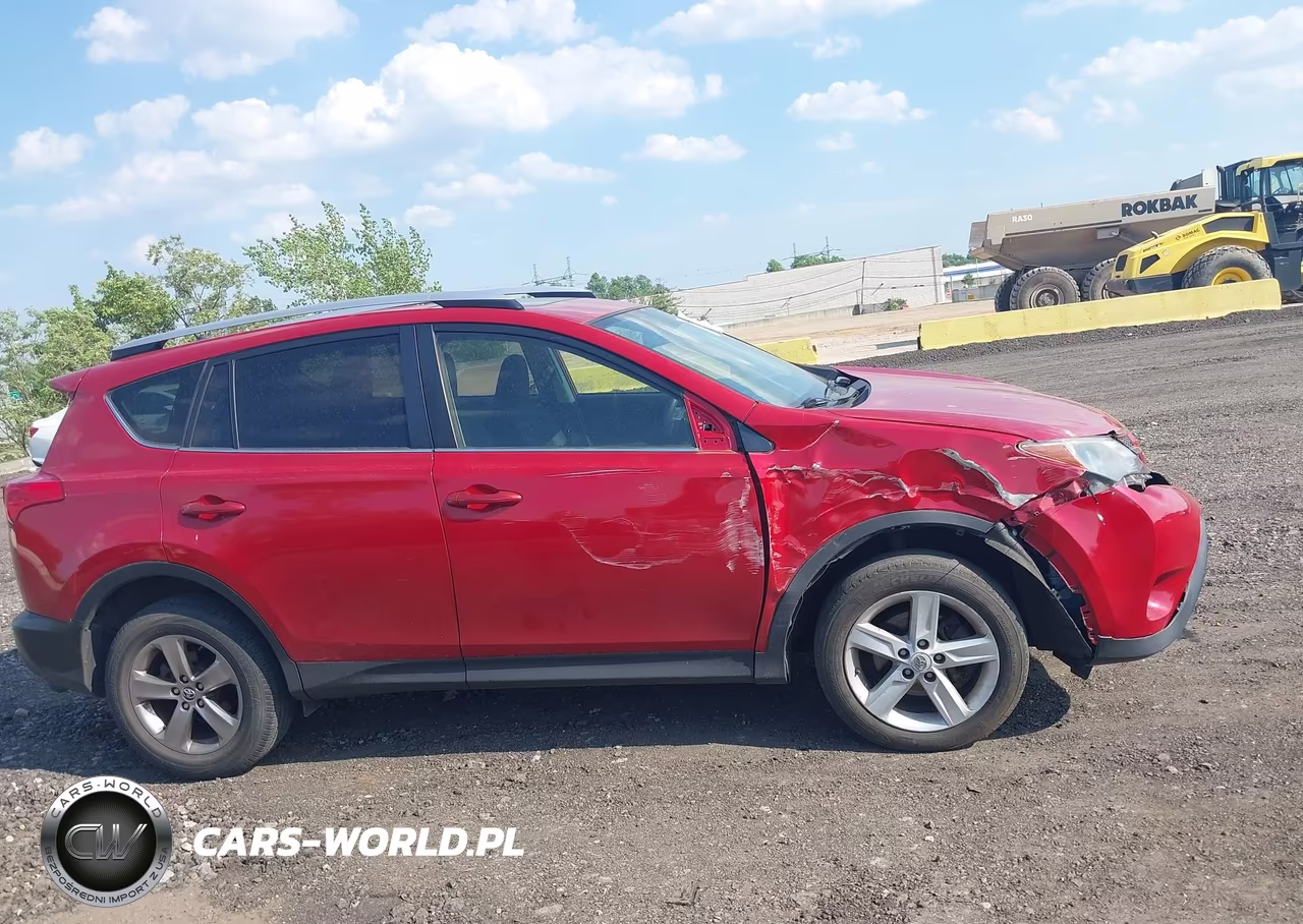 2015 Toyota Rav4 Xle VIN:JTMRFREV8FD169019 - 13