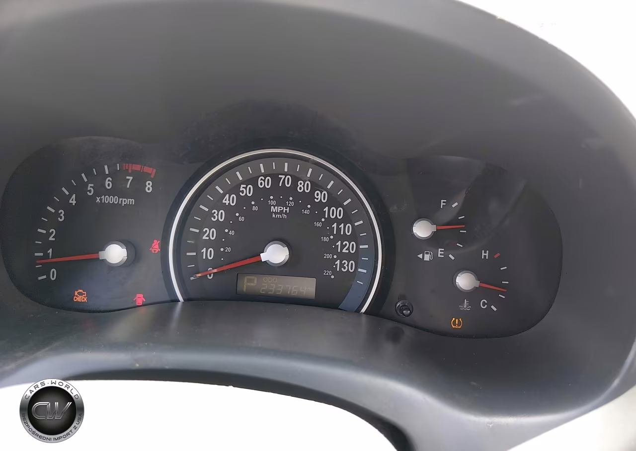 2011 Kia Sedona Lx VIN:KNDMG4C7XB6373303 - 7