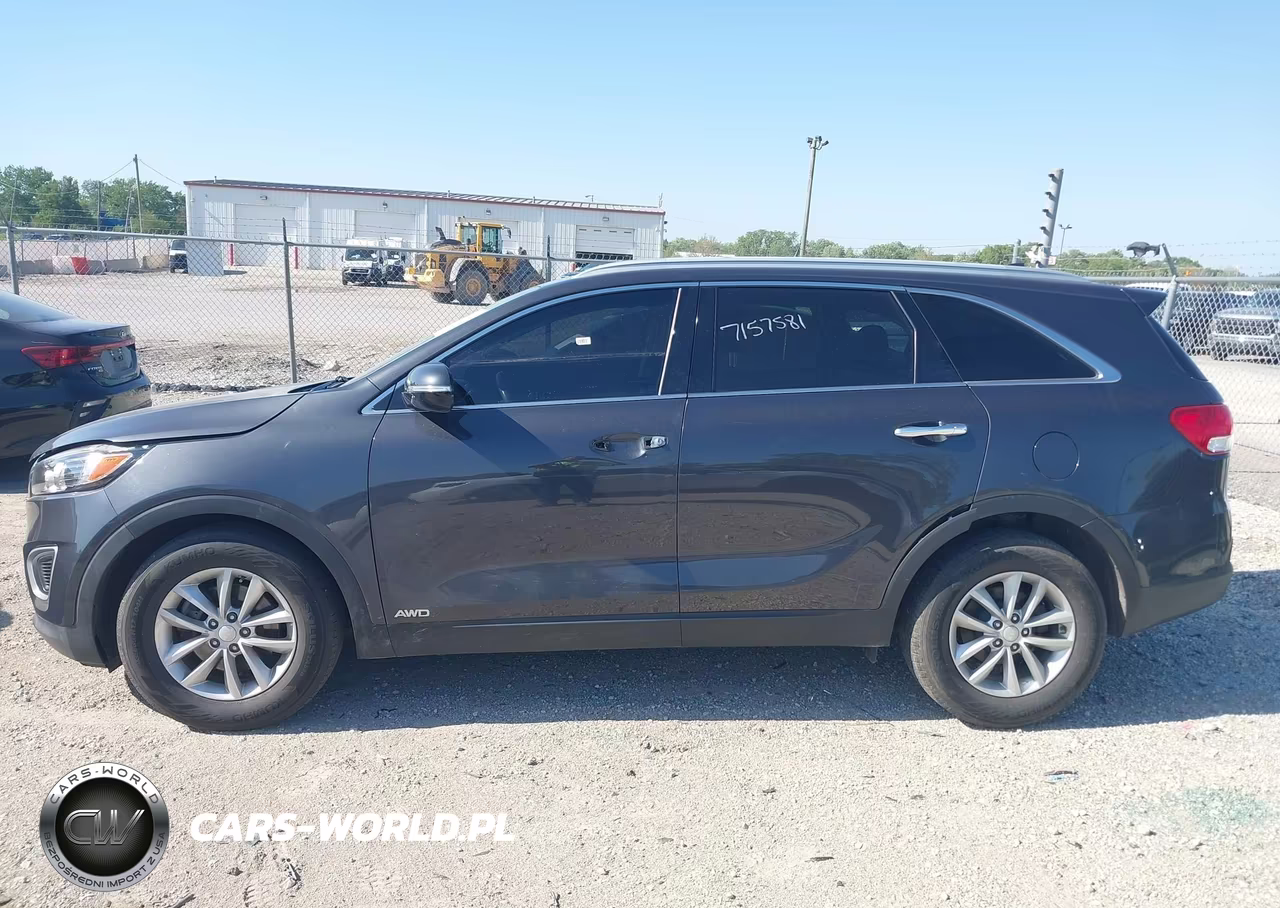 2018 Kia Sorento 2.4L Lx VIN:5XYPGDA35JG361584 - 14