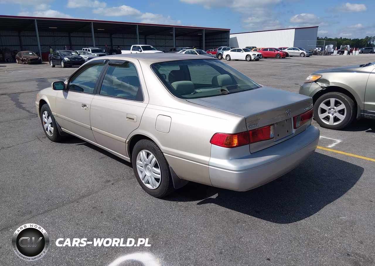 2000 Toyota Camry Le VIN:4T1BG22K1YU756158 - 3