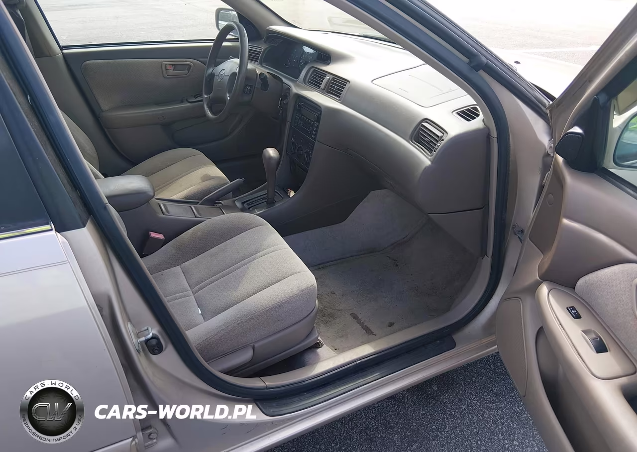 2000 Toyota Camry Le VIN:4T1BG22K1YU756158 - 5