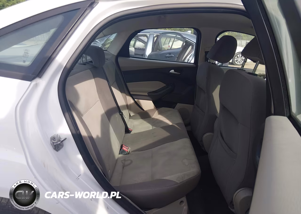 2014 Ford Focus Se VIN:1FADP3F21EL304599 - 8