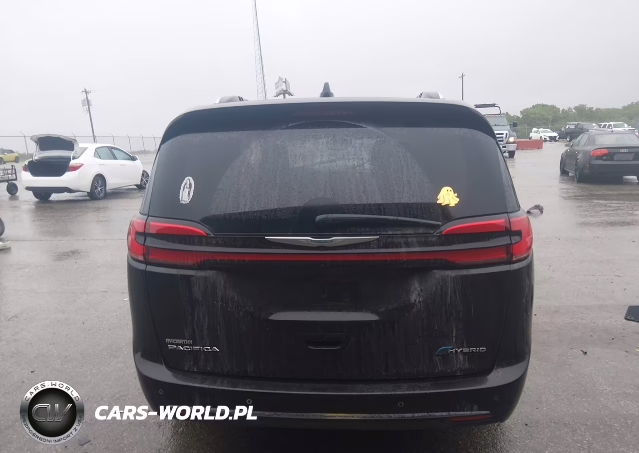2021 Chrysler Pacifica Hybrid Touring L VIN:2C4RC1L75MR591659 - 17