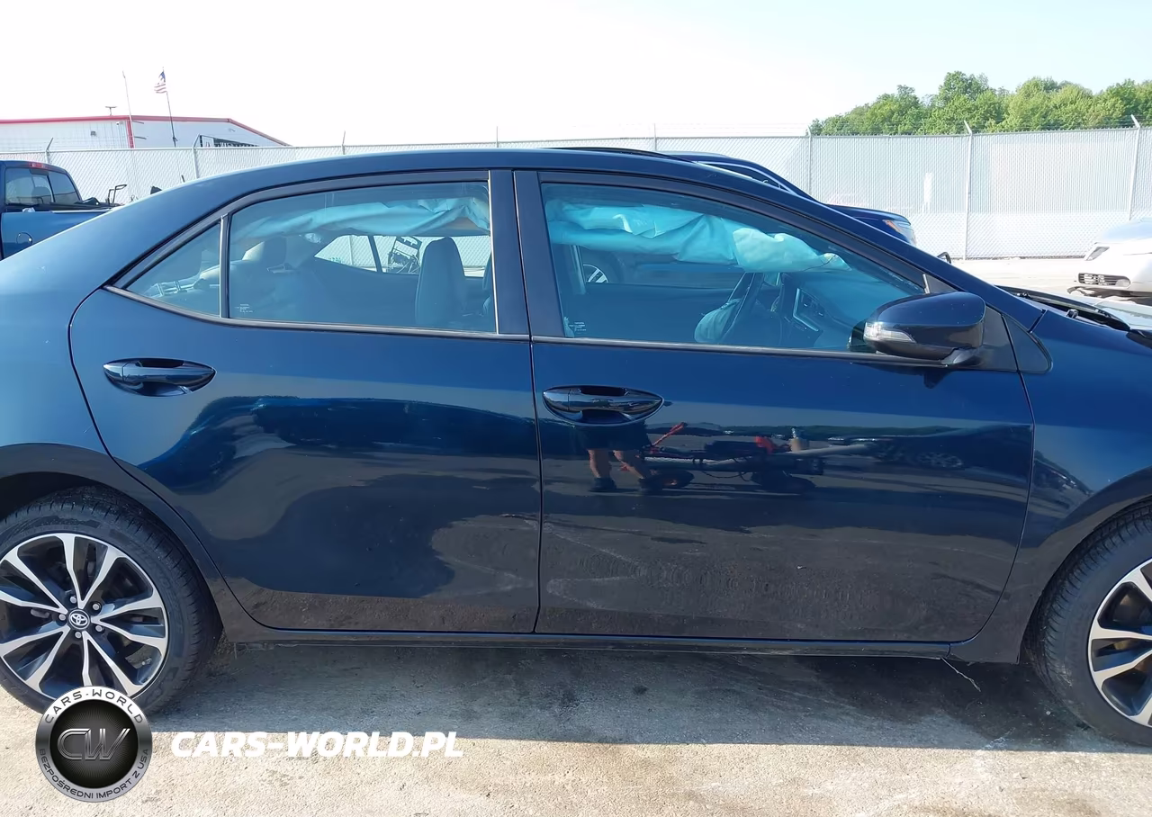2017 Toyota Corolla Xse VIN:5YFBURHE7HP693300 - 14