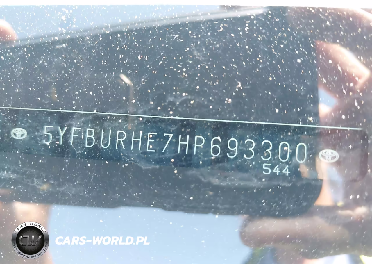 2017 Toyota Corolla Xse VIN:5YFBURHE7HP693300 - 9