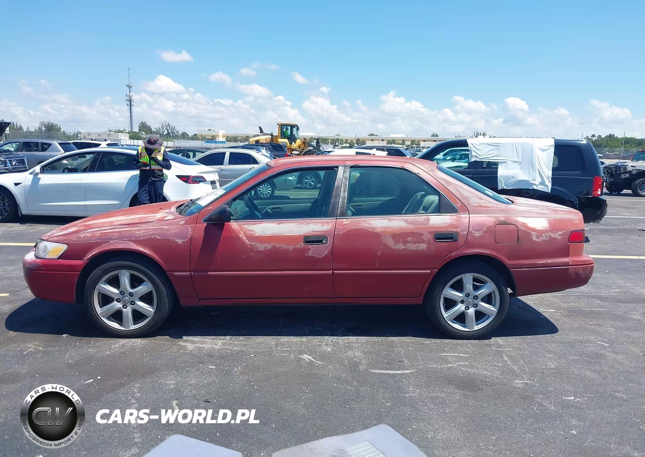 1997 Toyota Camry Le VIN:4T1BG22K5VU073018 - 14