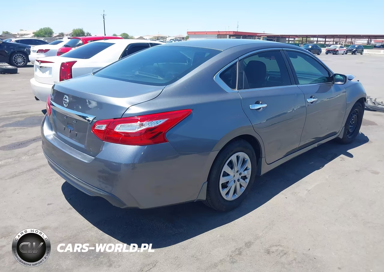 2016 Nissan Altima 2.5 S VIN:1N4AL3AP6GN385947 - 4