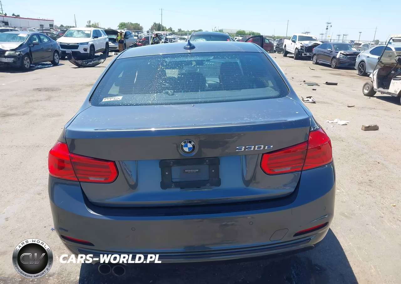 2017 BMW 330E Iperformance VIN:WBA8E1C30HA158888 - 16