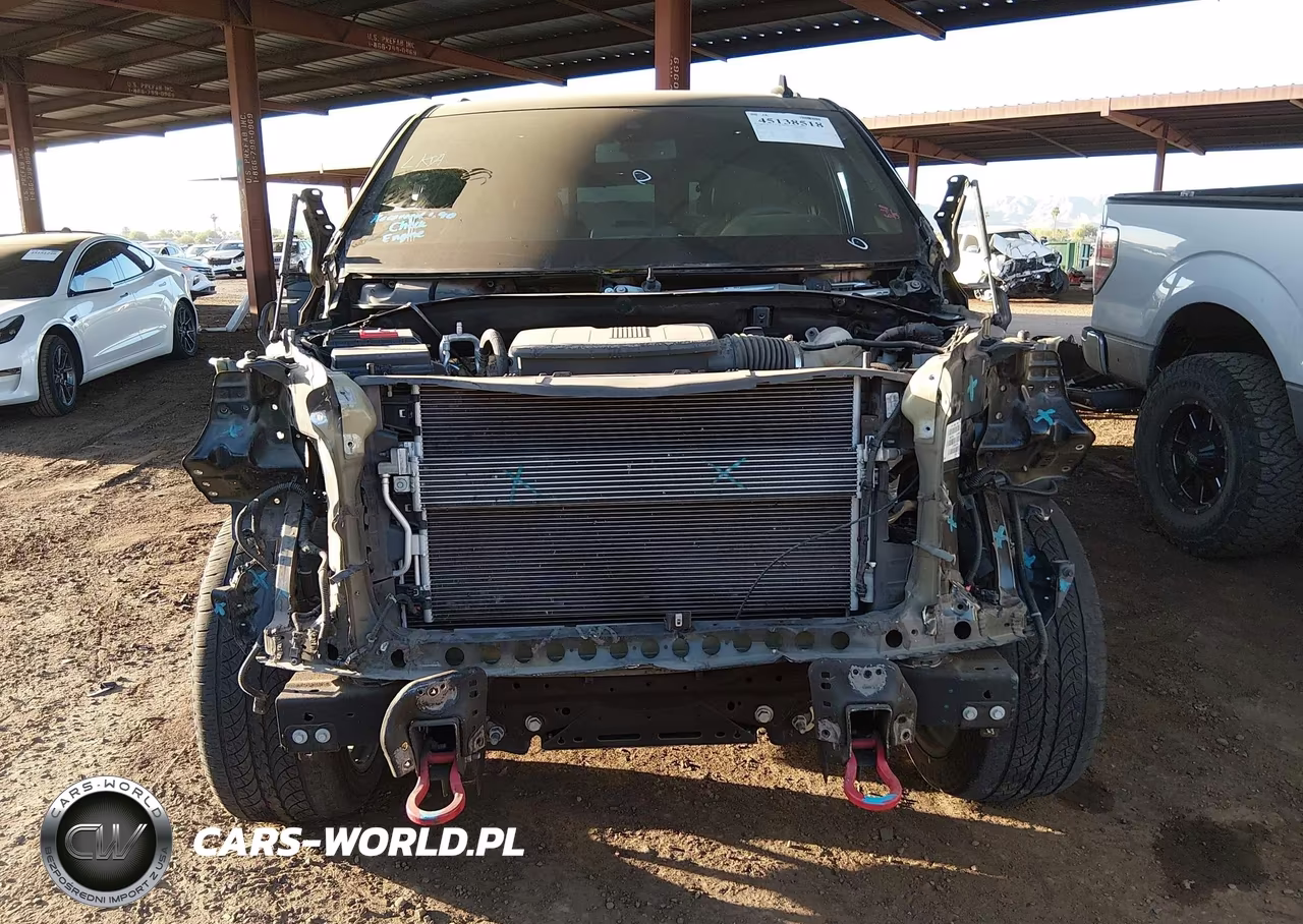 2022 Chevrolet Suburban 4Wd Z71 VIN:1GNSKDKD9NR167512 - 13