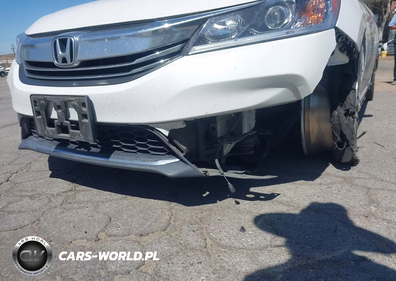 2017 Honda Accord Sport VIN:1HGCR2F50HA129218 - 18