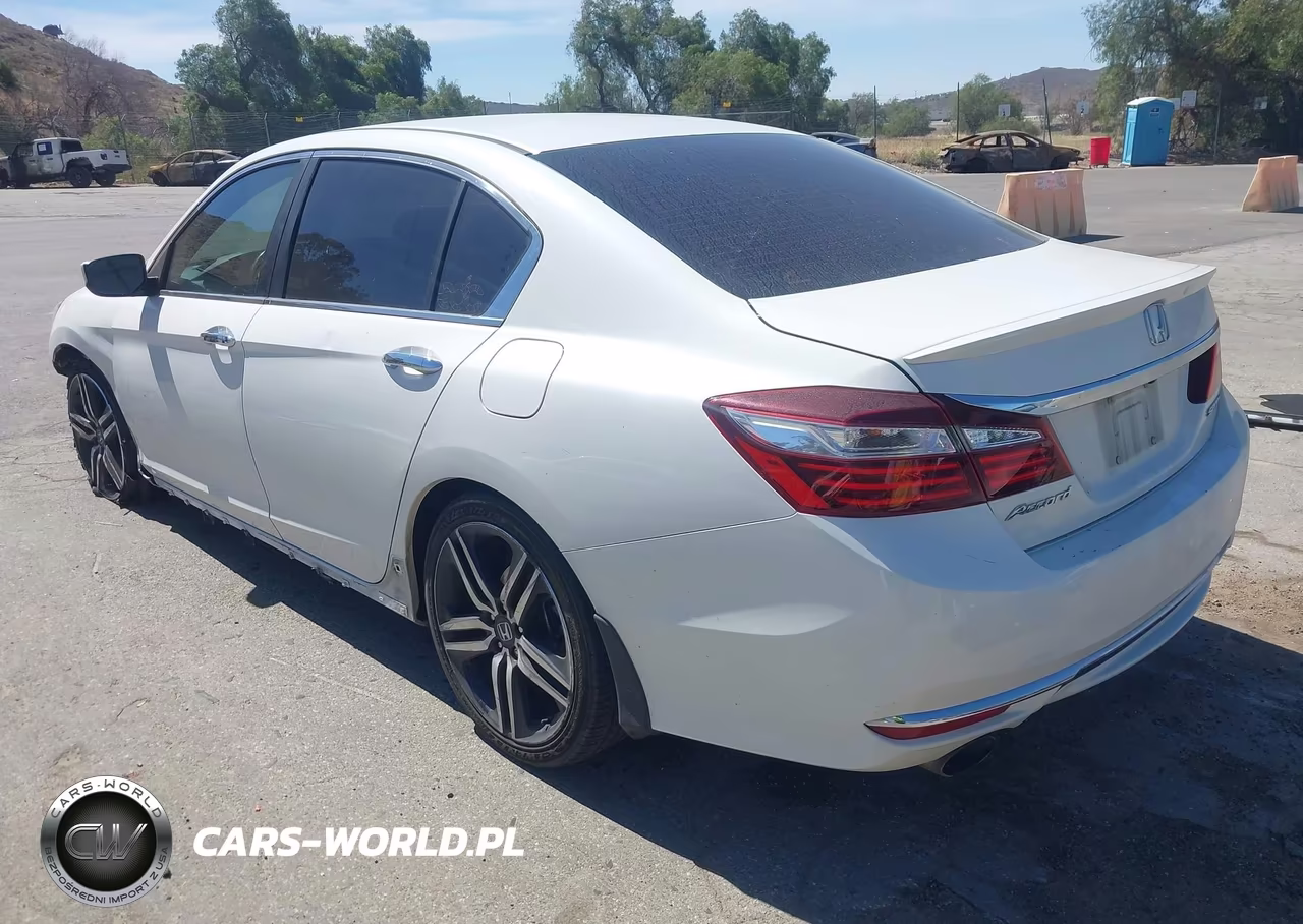 2017 Honda Accord Sport VIN:1HGCR2F50HA129218 - 3