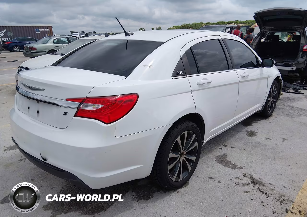 2011 Chrysler 200 S VIN:1C3BC8FG9BN614459 - 4